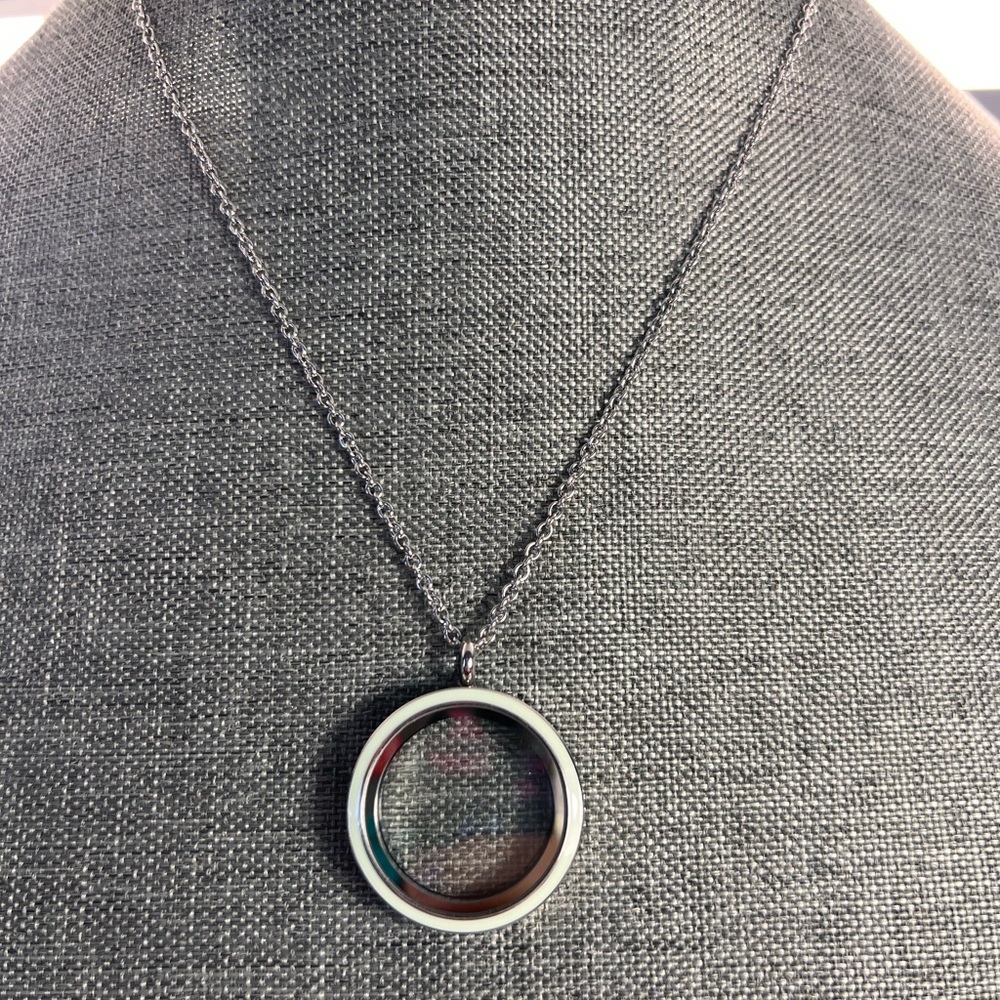 Chic Silver Circle with Mint Green Floating Charm Locket  Necklace